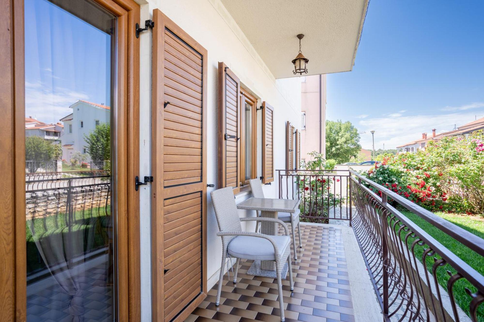פורץ Apartments Maras מראה חיצוני תמונה