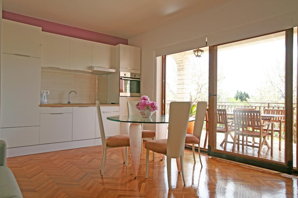 פורץ Apartments Maras חדר תמונה