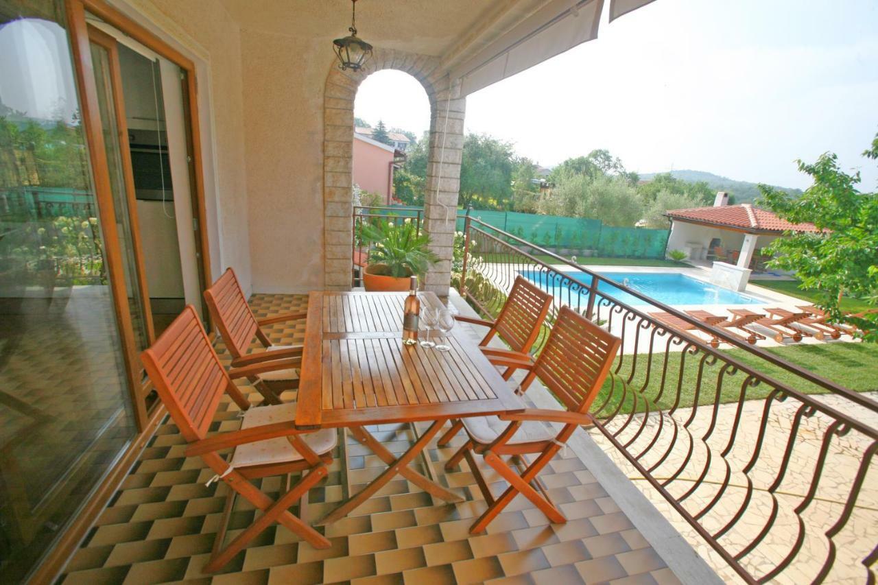 פורץ Apartments Maras מראה חיצוני תמונה